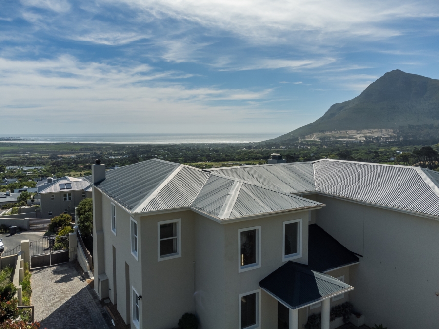 4 Bedroom Property for Sale in Belvedere Western Cape